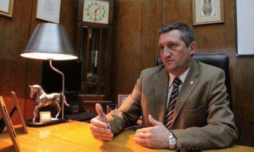 �Aun gobernando en soledad, hicimos m�s cosas que Mestre�