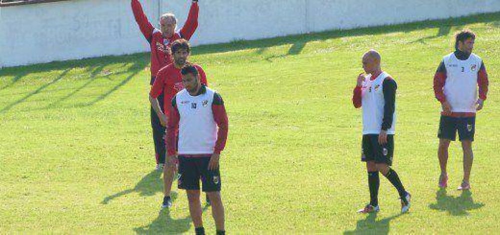 Guaran� parti� a Santa Fe con equipo confirmado para enfrentar a Col�n