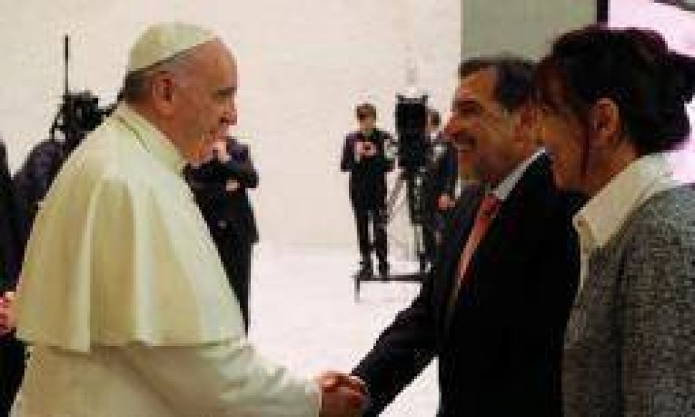 En su paso por Italia, Beder pudo reunirse con el Papa Francisco