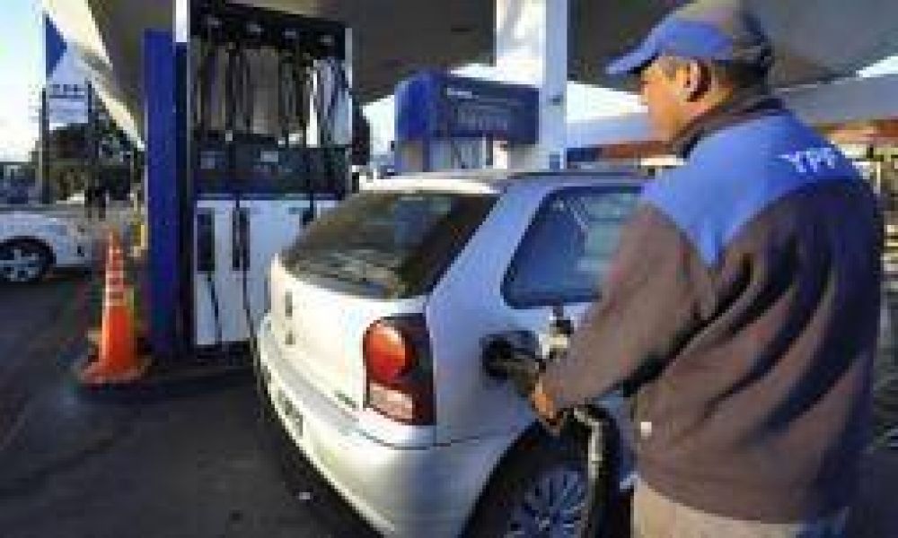 Golpe al bolsillo. Otra vez aumentaron fuerte los combustibles