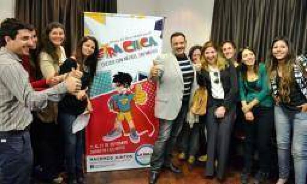 Capital. El municipio lanz� la fiesta del libro infantil y juvenil