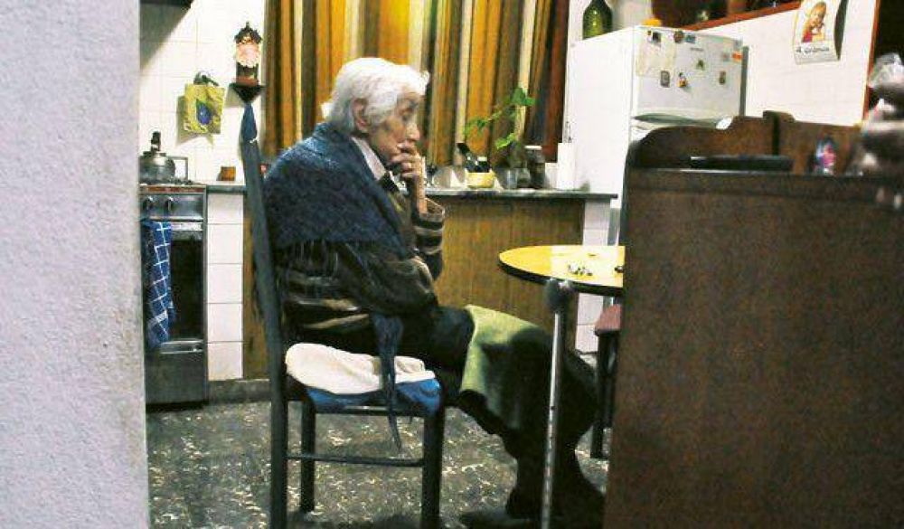 Una anciana fue v�ctima de un robo en su casa por parte de 7 sujetos