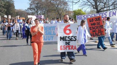Movilizaron los residentes de hospitales