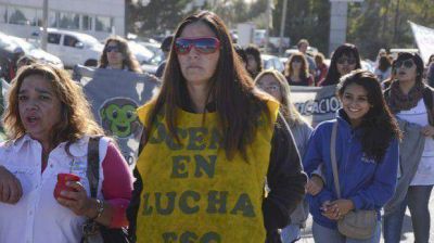 Sigue el cruce entre sindicalistas docentes