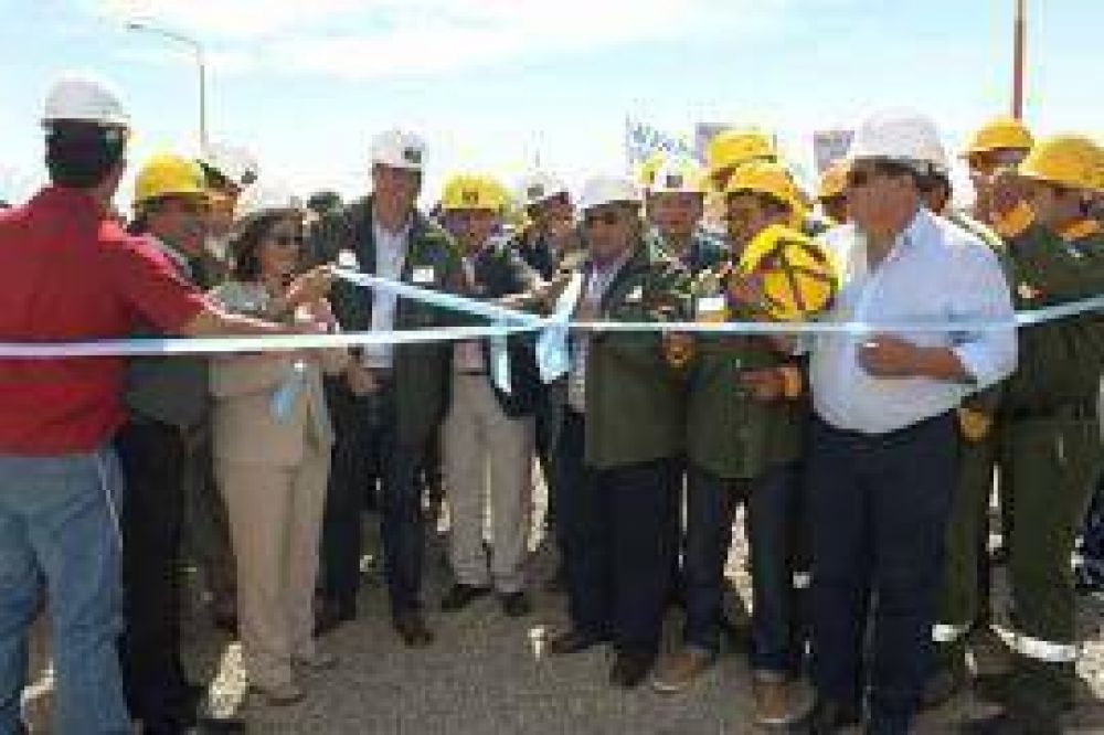 �Nuestra bandera al asumir el Gobierno fue solucionar la cuesti�n energ�tica y del agua en toda la provincia�