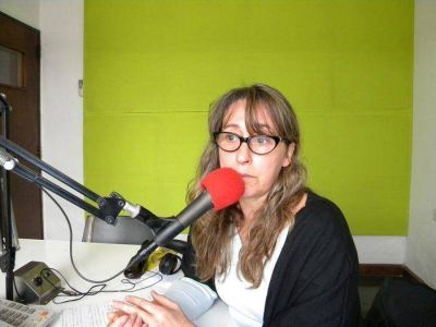 Maria Marta Deluc�a, Concejal (FPV): Estoy convencida que el candidato a intendente debe ser Jorge Lenzi. Confirm� la llegada de Mart�n Sabatella a Saladillo.
