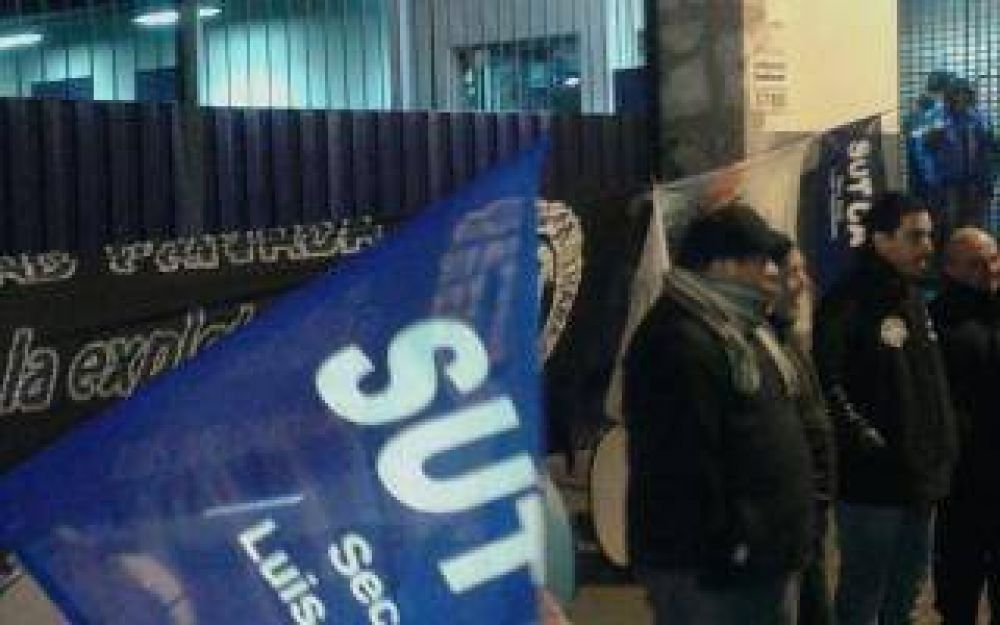 Vigiladores privados bloquean el Parque Industrial de Berazategui