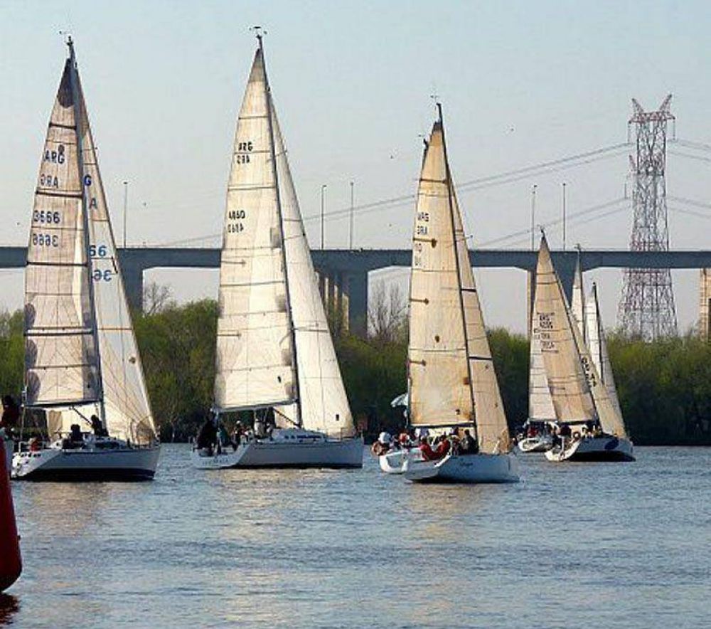 SE LARGA LA REGATA �Z�RATE-SAN ISIDRO�
