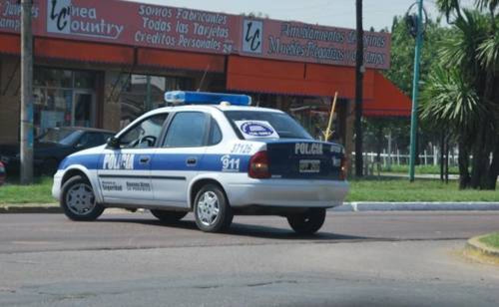 Golpearon a comerciante con arma en asalto. Se pidi� captura para un acusado