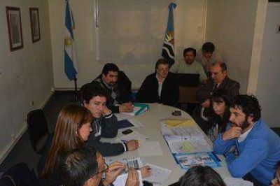 Gremios de la salud se mantienen expectantes ante reuni�n paritaria