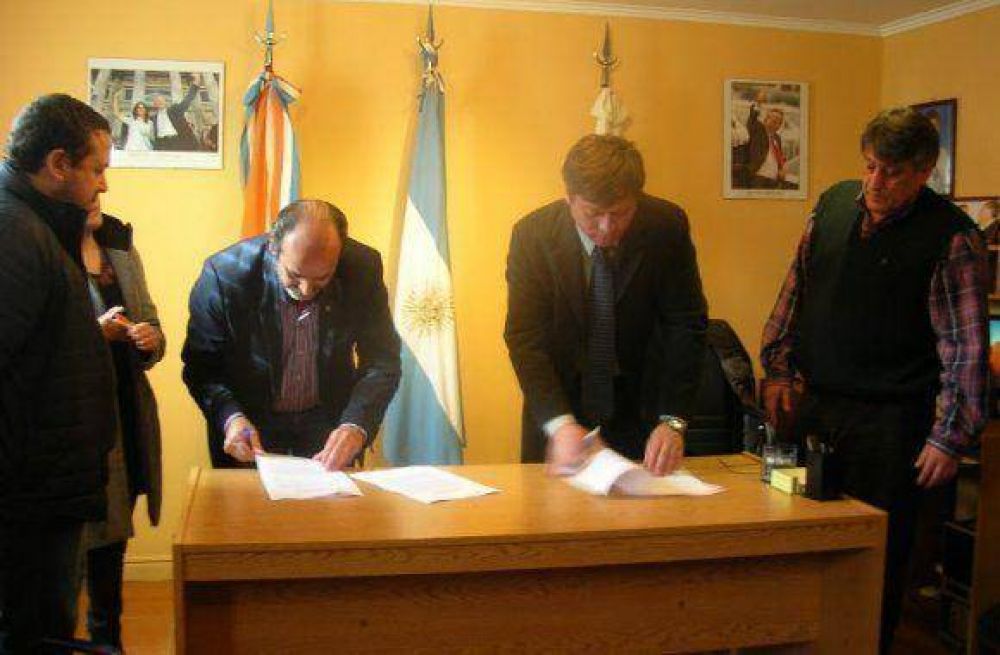 El Gobierno provincial firm un acuerdo con la Municipalidad de Tolhuin y el CENT 35 Anexo