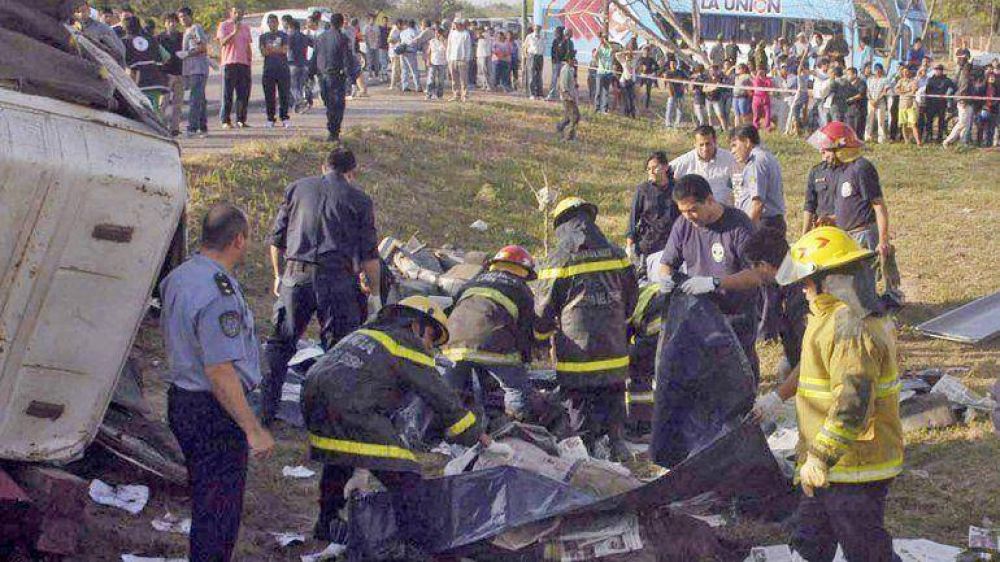 Muri� otra docente y ya son 12 las v�ctimas fatales por el accidente de Santiago del Estero