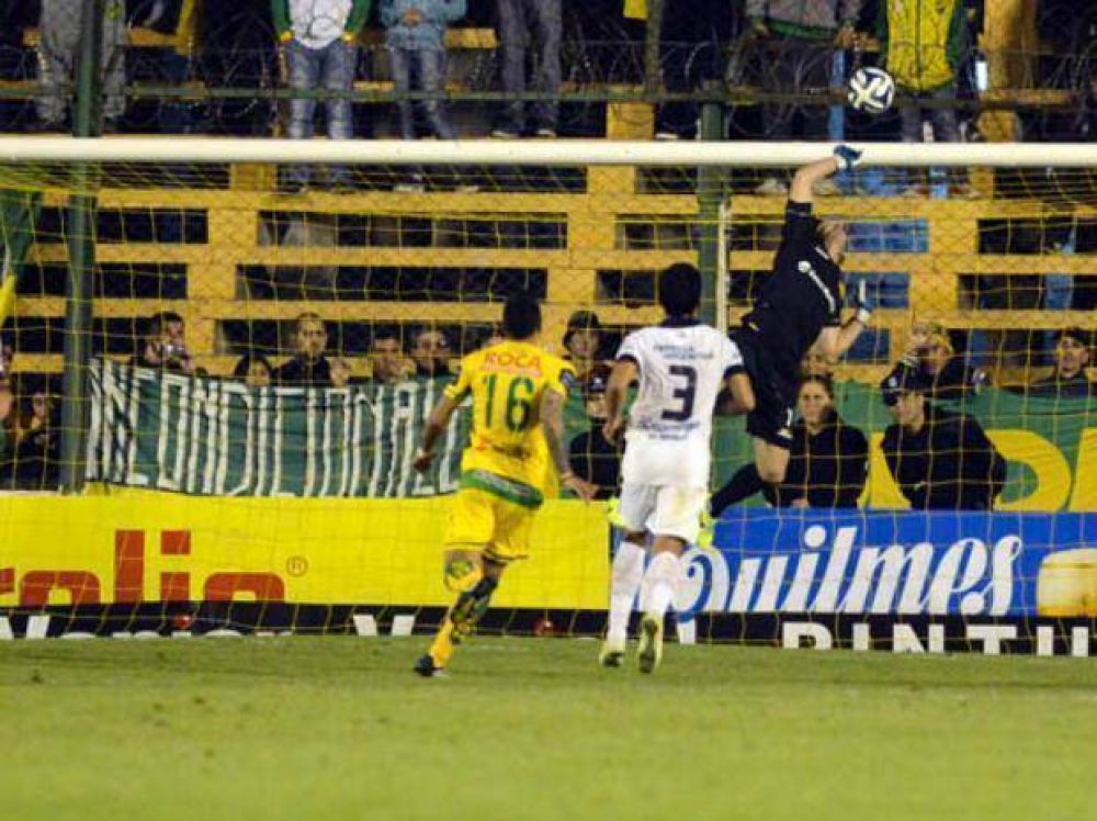 Central recibi� goles en todos los partidos que jug� y ese es el punto a corregirlo