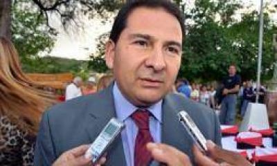 Docentes cobran $400 m�s por cargo con sueldos de agosto