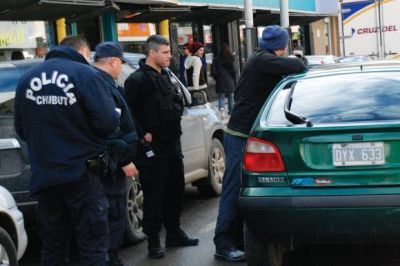 En identificaci�n de rutina encuentran a un hombre con marihuana