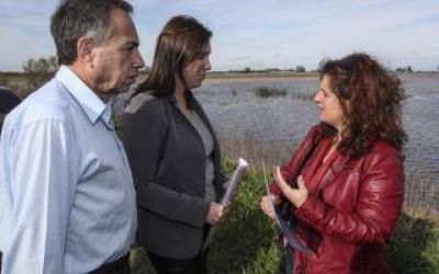 Elecciones 2015: Vidal desembarc� en Lobos y cuestion� la falta de obras