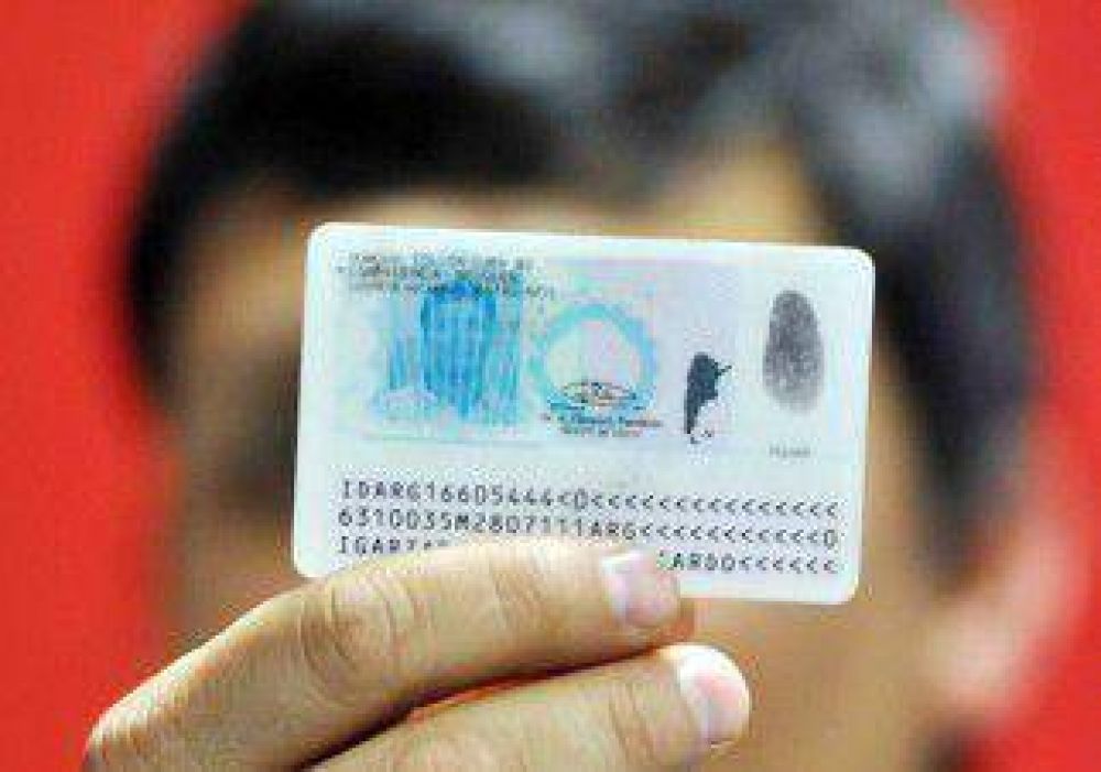 Hay 40 mil neuquinos que todav�a tienen el viejo DNI 