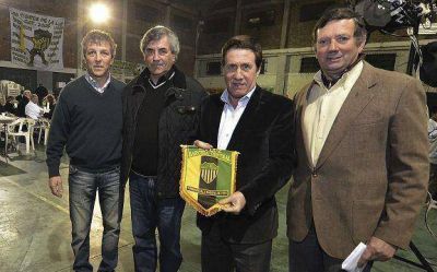 Lan�s: la sociedad Mutual cultural y Deportiva La Luz Barcel� Central cumpli� 100 a�os de vida