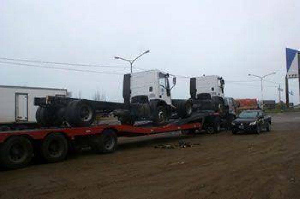 LOS CAMIONES VIAJARON PARA QUE LES INSTALEN NUEVAS CAJAS COMPACTADORAS