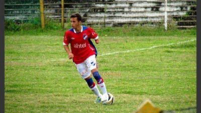 Emocionante: futbolista lleg� a primera divisi�n sin el antebrazo