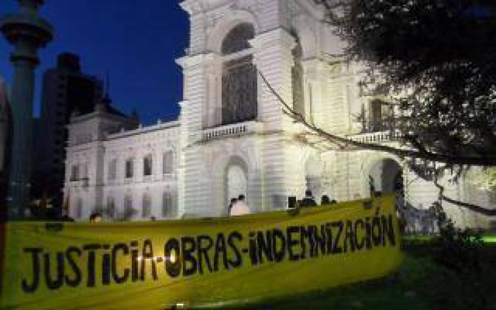 A 17 meses de la inundaci�n de La Plata, familiares de las v�ctimas volvieron a marchar