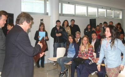 Distinguieron a deportistas que participaron de los Juegos Ol�mpicos de la Juventud