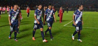 Guaran� se derrumb� al final y fue goleado 4 a 1 por Col�n