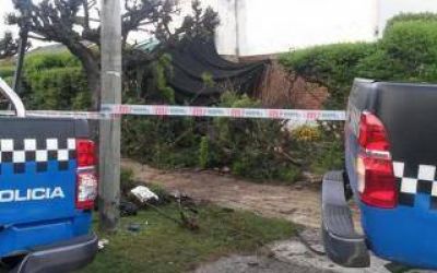 Escapaban de la Polic�a y chocaron un remis en Carapachay: Un muerto