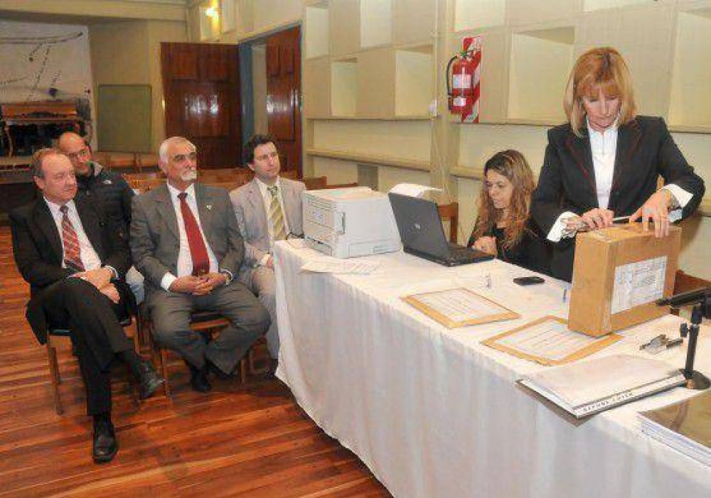 Licitaron obra para nuevo acceso a Caleuf�