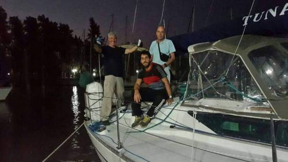Creen que el velero que naufrag� con 4 argentinos en Brasil se estar�a dirigiendo hacia Africa