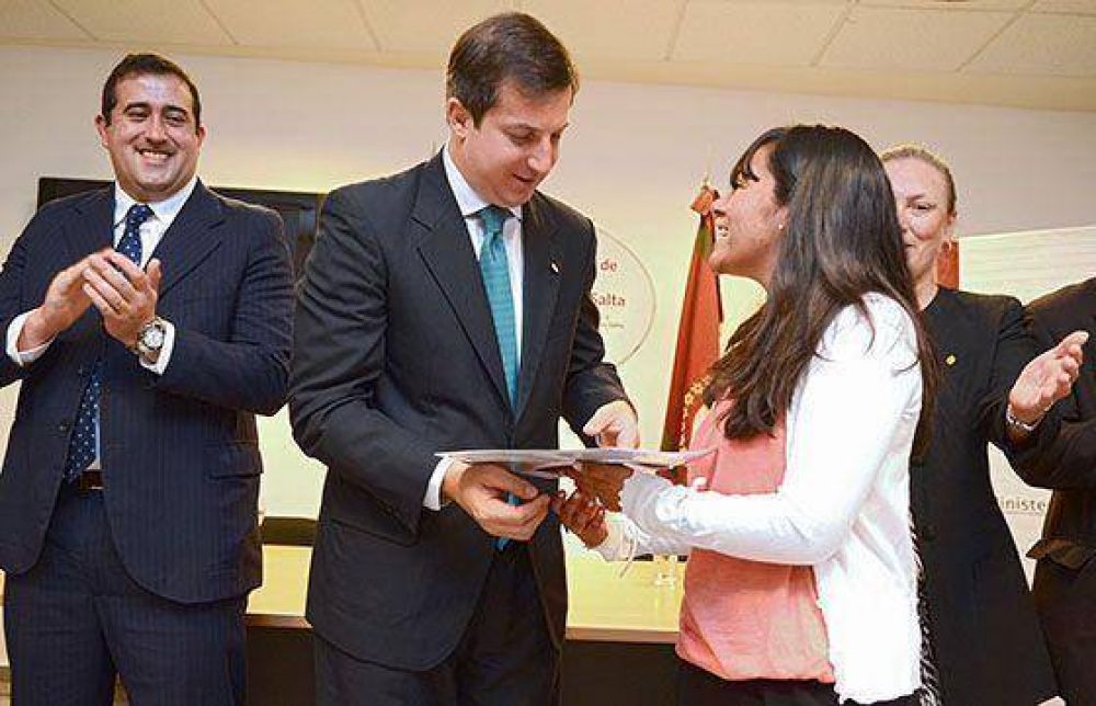 Entregaron personer�a jur�dica a organizaciones sociales