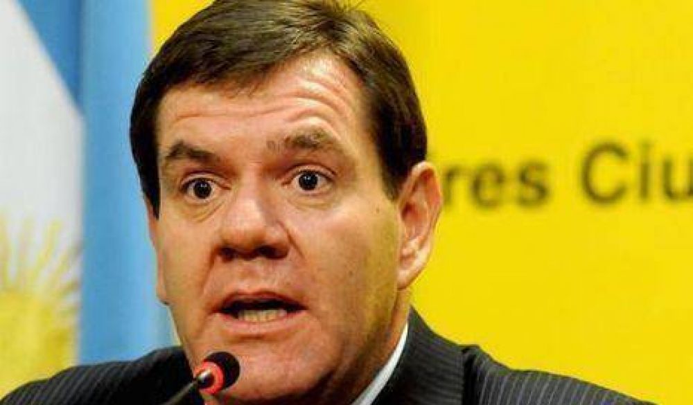 Montenegro carg� contra Berni