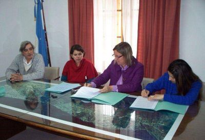 Gobierno Municipal asign� lotes a valor social a 31 familias de cooperativas de viviendas