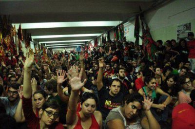 El socialismo se consolida en Derecho, el PRO disputa con la Franja y La C�mpora quedar�a cuarta