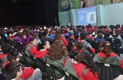 La Municipalidad inici� el taller sobre Bullying y Uso Responsable de Redes Sociales