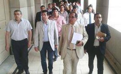 Bancarios hicieron una presentaci�n en la Corte contra el juez Frascarolo