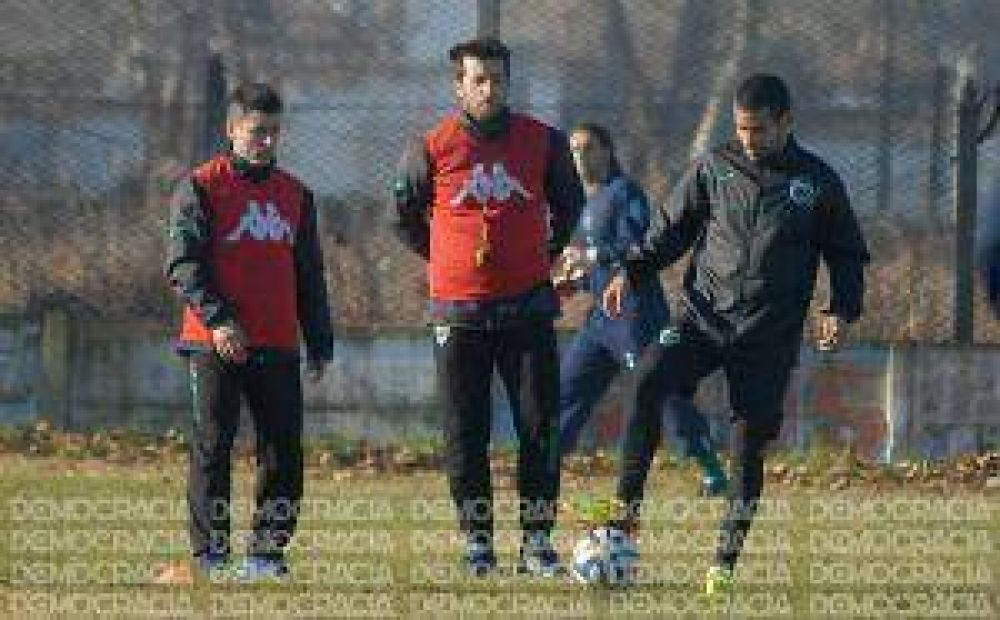 El DT Roberto Trotta se alej� de Sarmiento