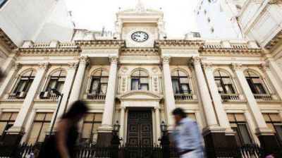 �Por qu� el Central obliga a los bancos a vender sus activos en d�lares?