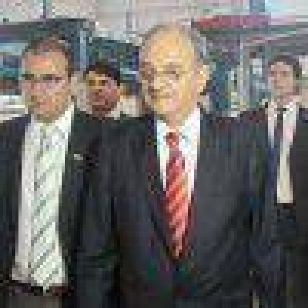 Inauguran centro de producci�n de empresa ganstron�mica