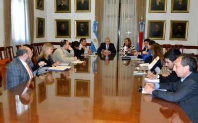 Lauritto se reuni� con los delegados docentes