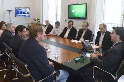 Capitanich rubric� convenios para obras en cinco localidades chaque�as