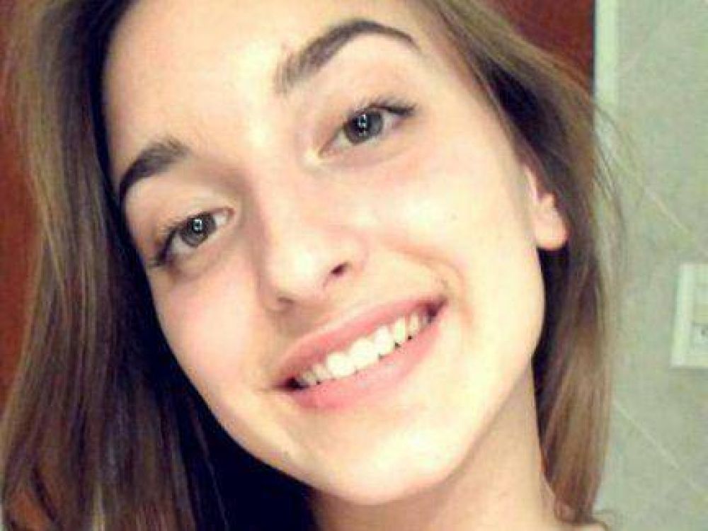 Apareci� Mar�a Agustina, la adolescente que buscaban en Chajar�