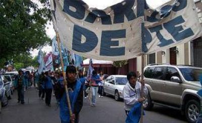 �Barrios de Pie� cortaron calles reclamando trabajos genuinos