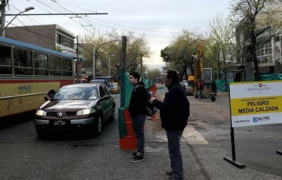 Nuevos recorridos de micros por reasfaltado de calle Alem