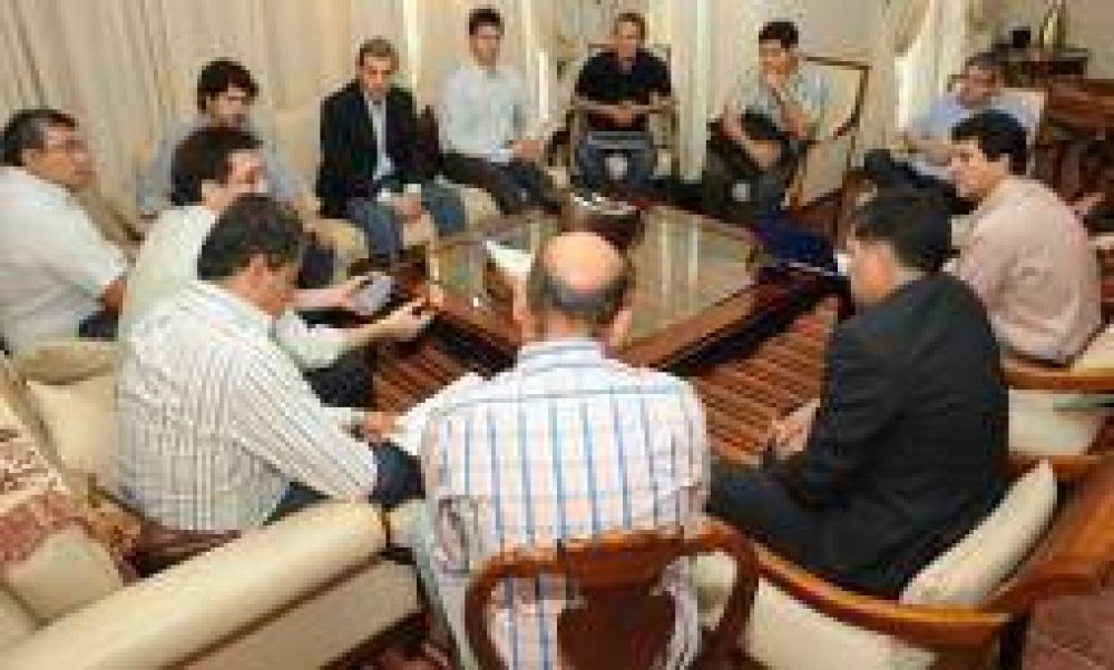 Buscan financiamiento nacional para inyectar dinero a las SAPEM