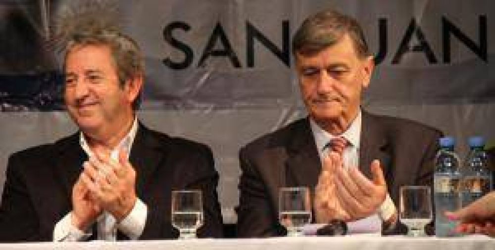 Miner�a: Cobos sigue diciendo �no�, Binner no cierra la puerta