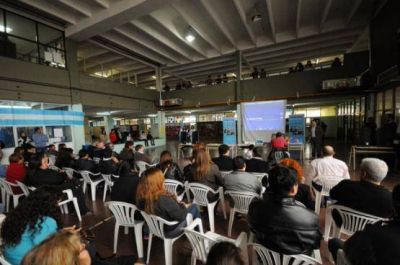ANSES entreg� 114 notebooks a estudiantes