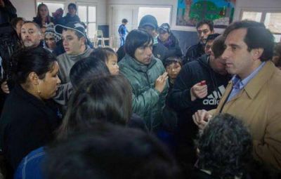 Alveolite se reuni� con vecinos del barrio La Herradura para acordar acciones en materia de seguridad vial