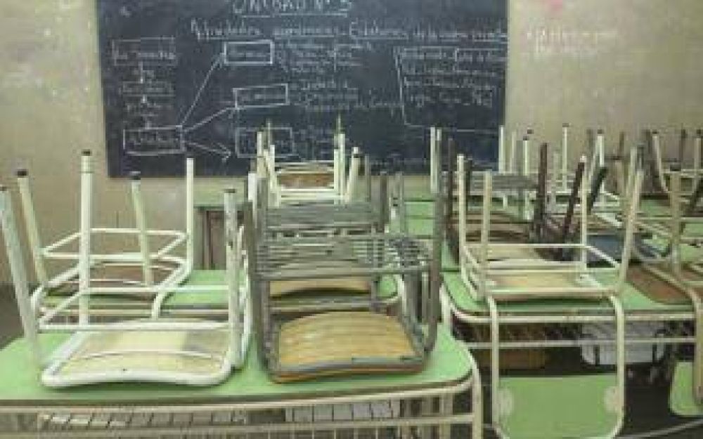 Lan�s: Suspendieron las clases por la inseguridad