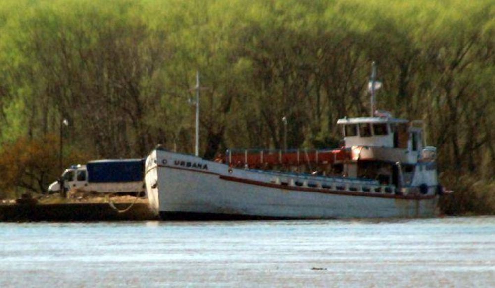 SEPULTARON AL TERCER PREFECTURIANO FALLECIDO EN LA EXPLOSI�N DEL BARCO